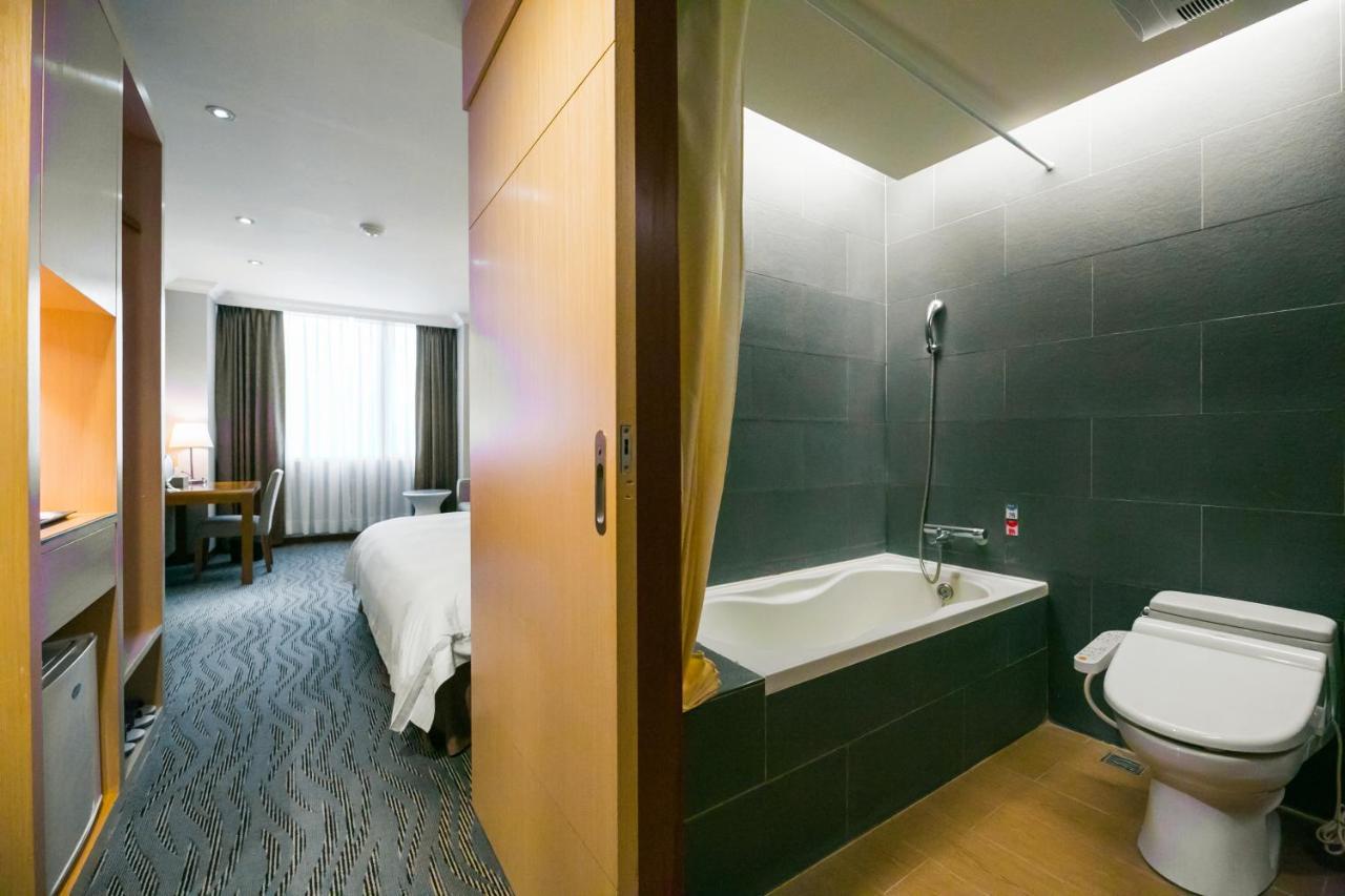เจียวสี - เดอะ ริเวอร์ไซด์ Hotel เจียวซี ภายนอก รูปภาพ