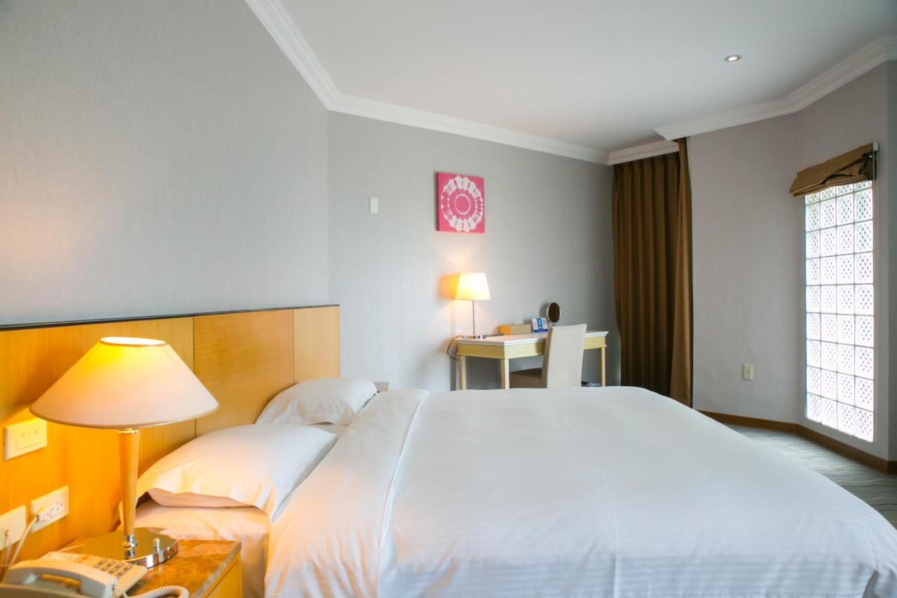 เจียวสี - เดอะ ริเวอร์ไซด์ Hotel เจียวซี ภายนอก รูปภาพ