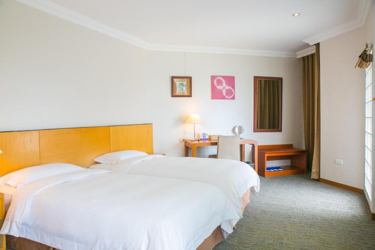 เจียวสี - เดอะ ริเวอร์ไซด์ Hotel เจียวซี ภายนอก รูปภาพ