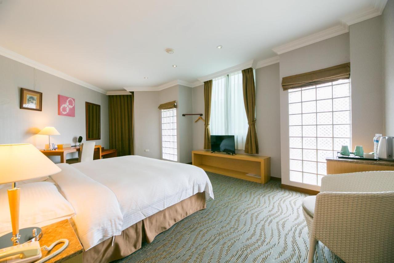 เจียวสี - เดอะ ริเวอร์ไซด์ Hotel เจียวซี ภายนอก รูปภาพ