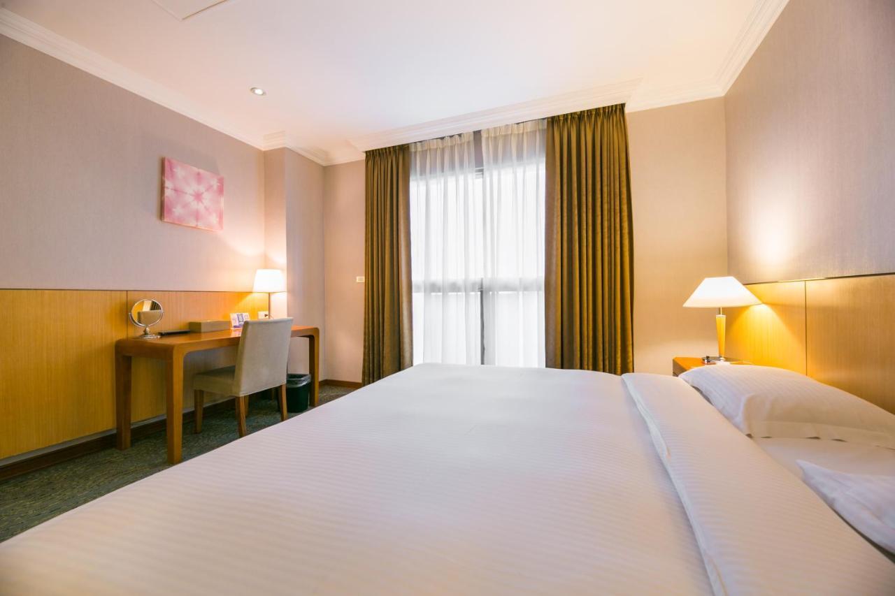 เจียวสี - เดอะ ริเวอร์ไซด์ Hotel เจียวซี ภายนอก รูปภาพ